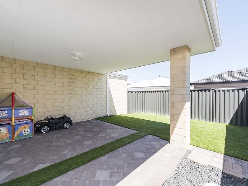5 Vienta Street, Aveley WA 6069