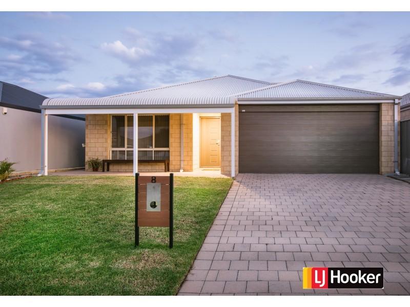8 Serisier Parkway, Queens Park WA 6107