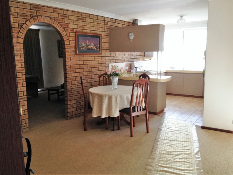 12 Dora Street, Queens Park WA 6107