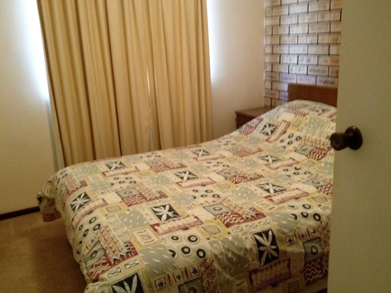 12 Dora Street, Queens Park WA 6107