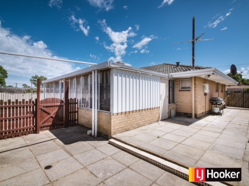 63 Westfield Street, Maddington WA 6109