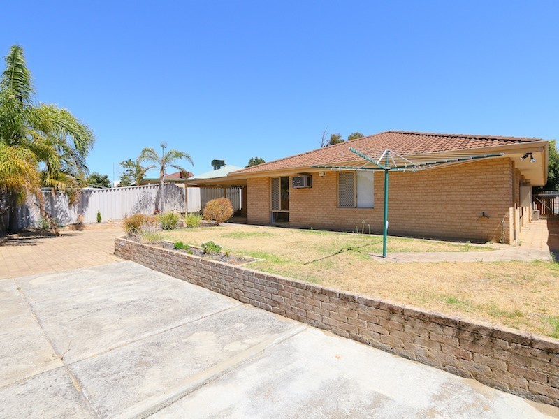 17 Benelli Place, Alexander Heights WA 6064