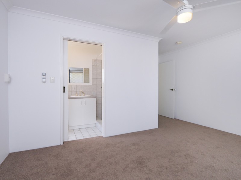 17 Benelli Place, Alexander Heights WA 6064