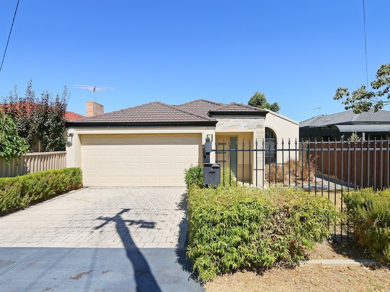 12 Dudley Street, Rivervale WA 6103