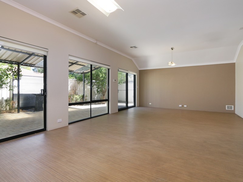 12 Dudley Street, Rivervale WA 6103