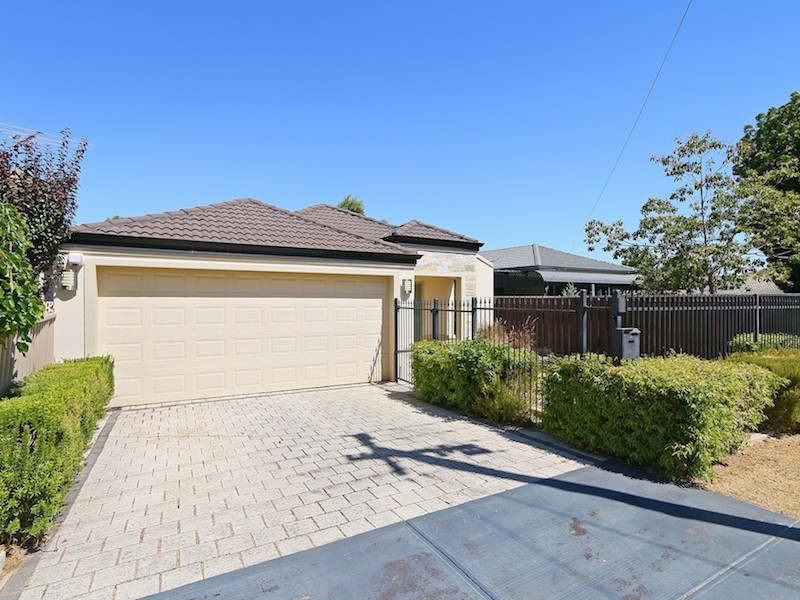 12 Dudley Street, Rivervale WA 6103