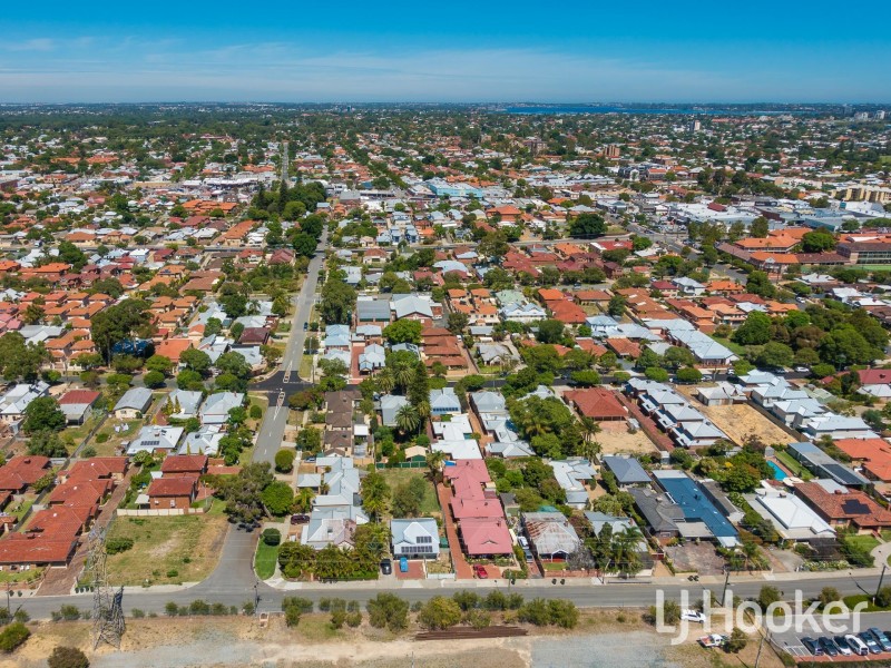 77A Kitchener Avenue, Victoria Park WA 6100