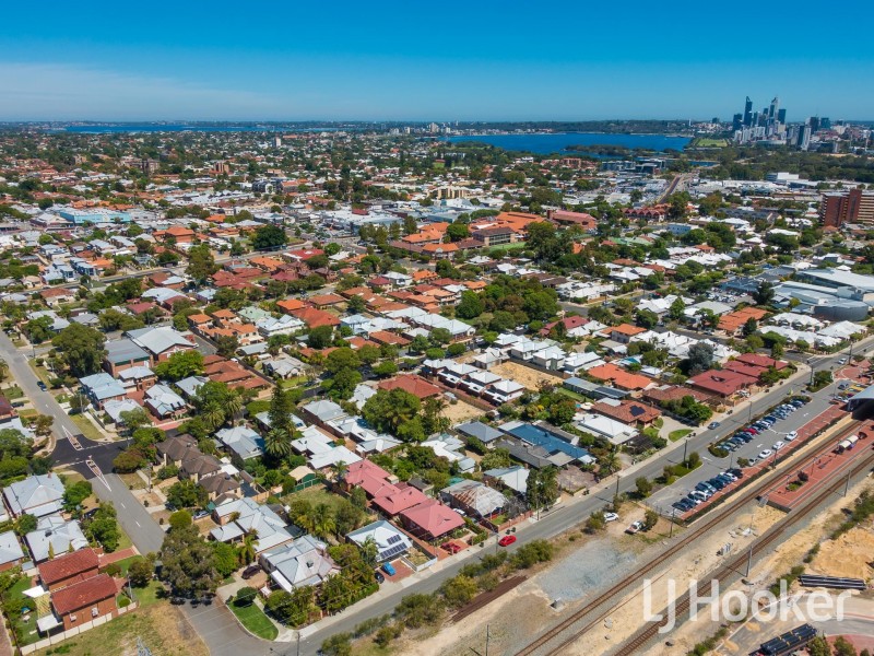 77A Kitchener Avenue, Victoria Park WA 6100