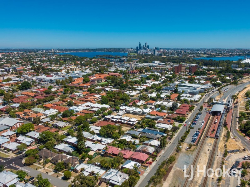 77A Kitchener Avenue, Victoria Park WA 6100