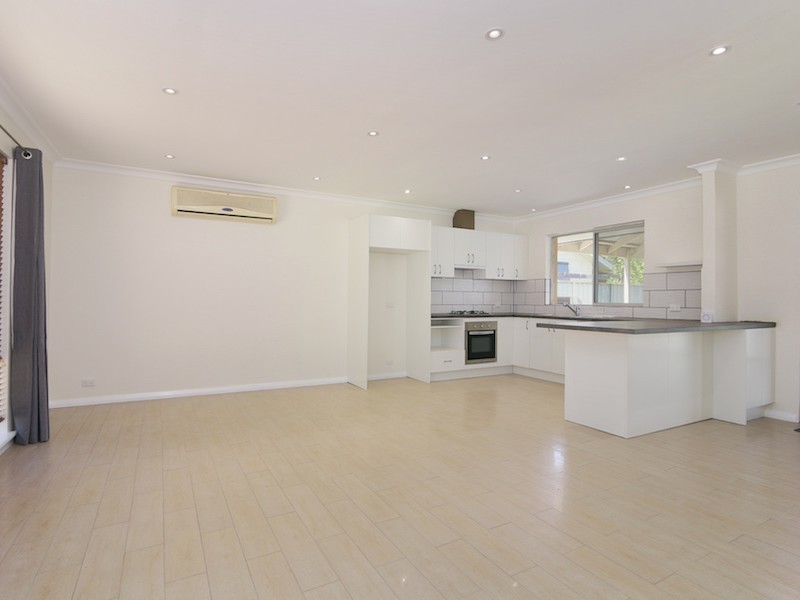 28 Saggers Crescent, Beckenham WA 6107
