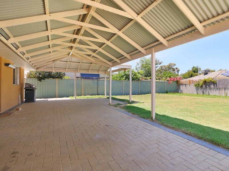 28 Saggers Crescent, Beckenham WA 6107