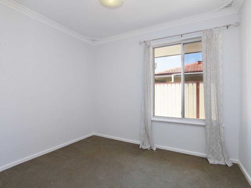 28 Saggers Crescent, Beckenham WA 6107