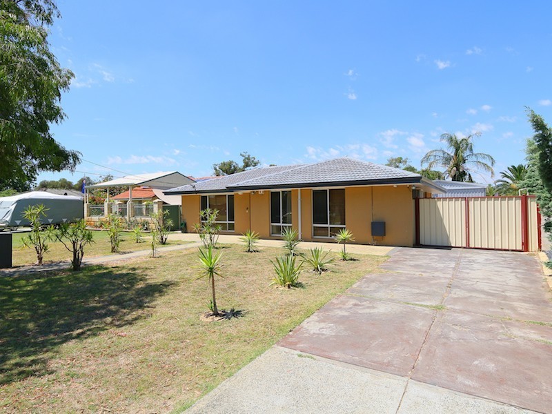 28 Saggers Crescent, Beckenham WA 6107
