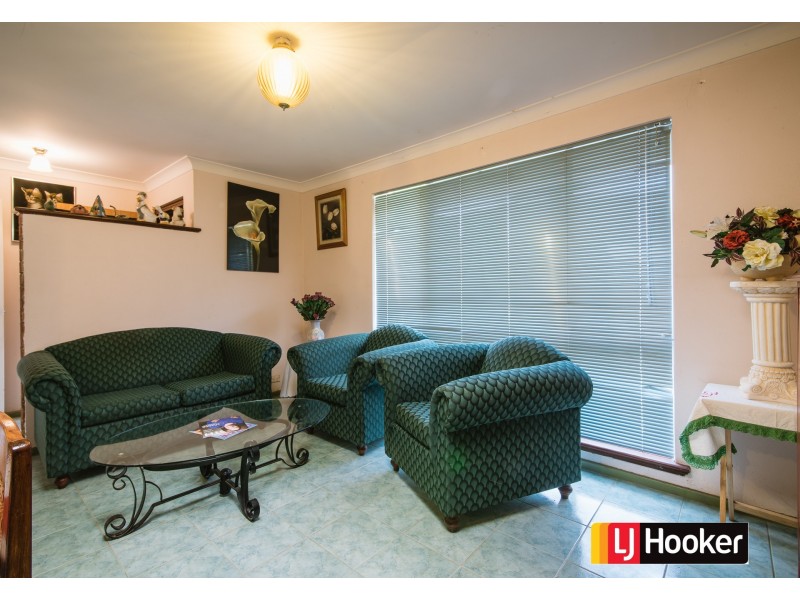 15 Tomlinson Place, Armadale WA 6112