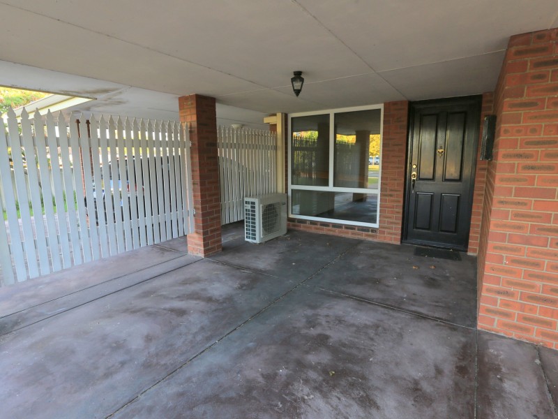 17B Fleming Avenue, Wilson WA 6107