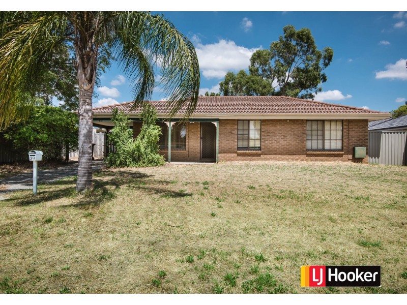 39 Excalibur Circle, Camillo WA 6111