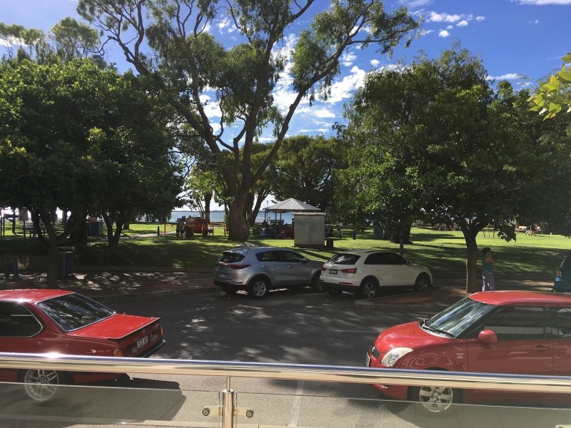 3/17 Rockingham Beach Road, Rockingham WA 6168