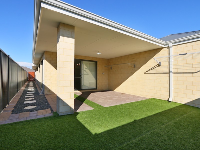 5 Vienta Street, Aveley WA 6069