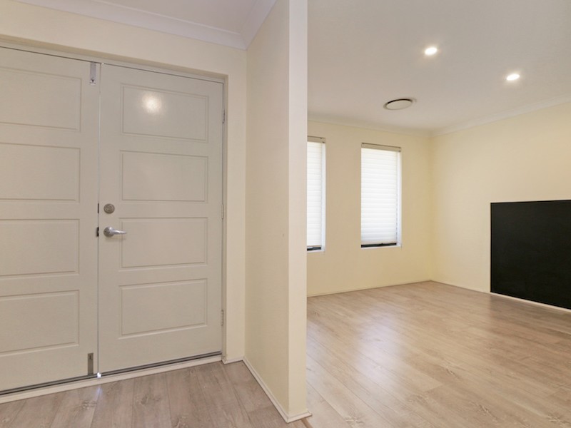 5 Vienta Street, Aveley WA 6069