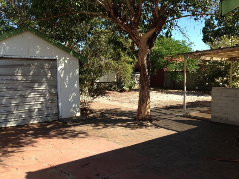 136 Walpole Street, Bentley WA 6102