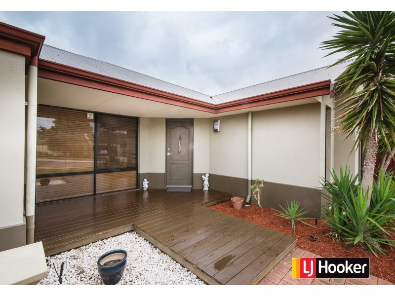 15 Jonah Way, Canning Vale WA 6155
