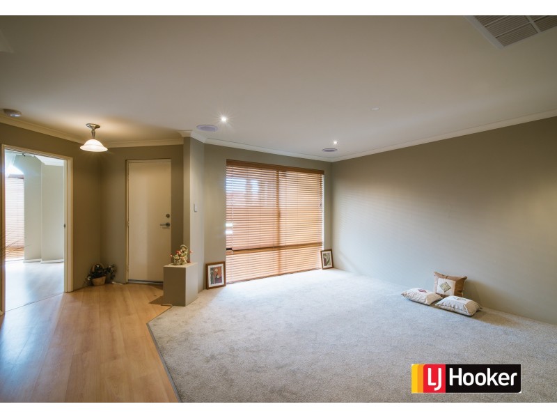 15 Jonah Way, Canning Vale WA 6155
