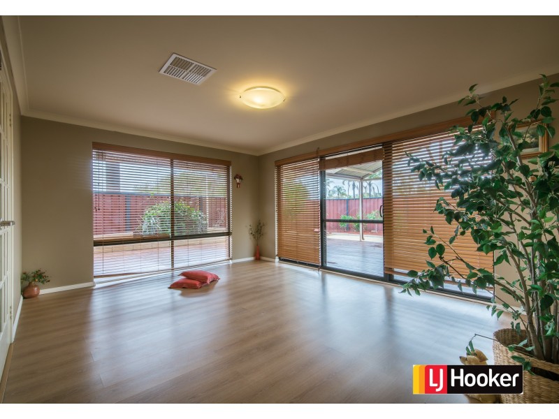 15 Jonah Way, Canning Vale WA 6155