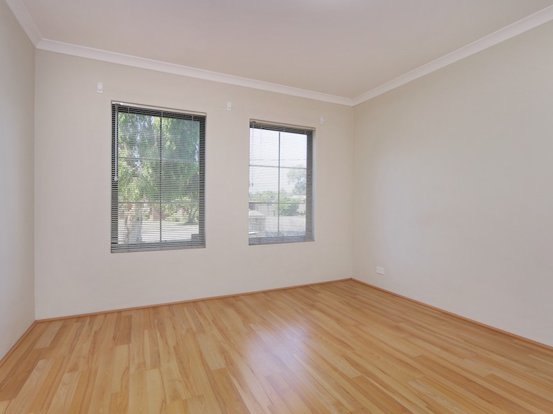 2 Manuel Crescent, Redcliffe WA 6104