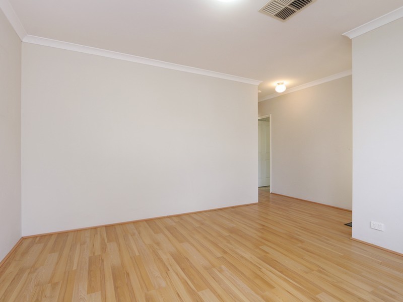 2 Manuel Crescent, Redcliffe WA 6104