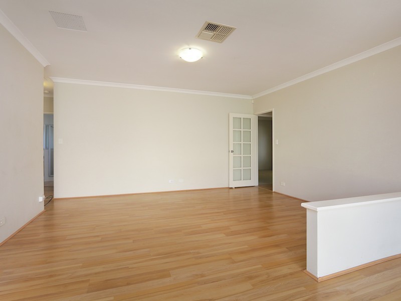 2 Manuel Crescent, Redcliffe WA 6104
