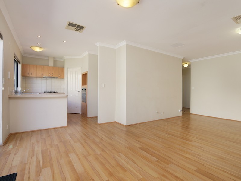 2 Manuel Crescent, Redcliffe WA 6104