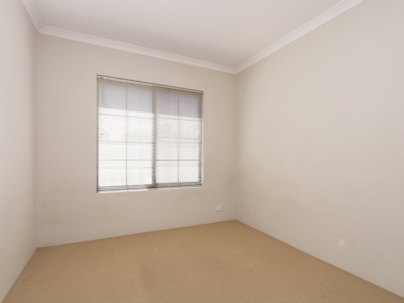 2 Manuel Crescent, Redcliffe WA 6104