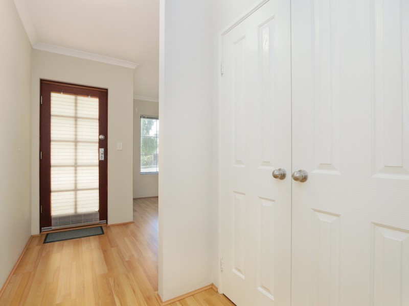 2 Manuel Crescent, Redcliffe WA 6104