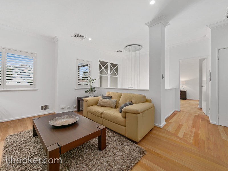 2/38 Preston Street, Como WA 6152