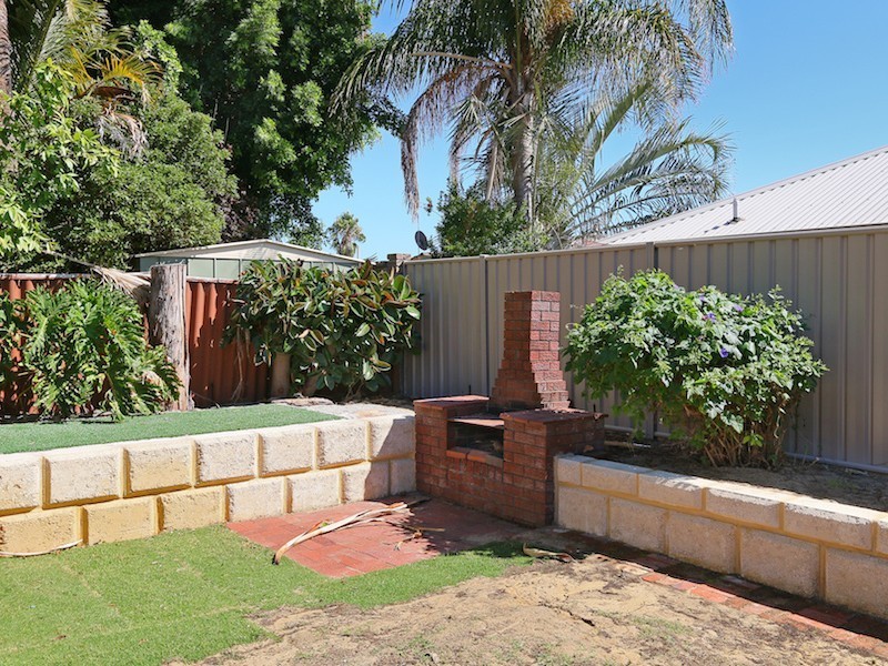 16 Manton Court, Hamersley WA 6022