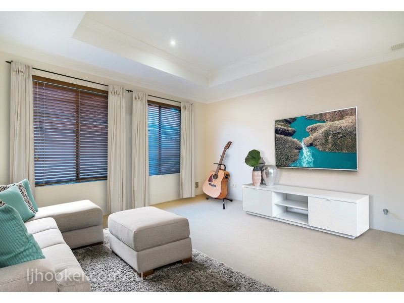 33 Stephen Street, Queens Park WA 6107