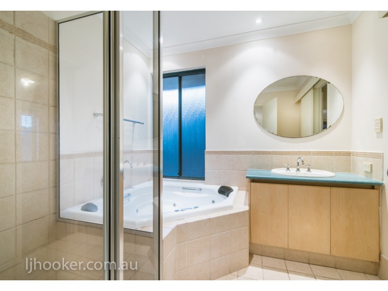 33 Stephen Street, Queens Park WA 6107