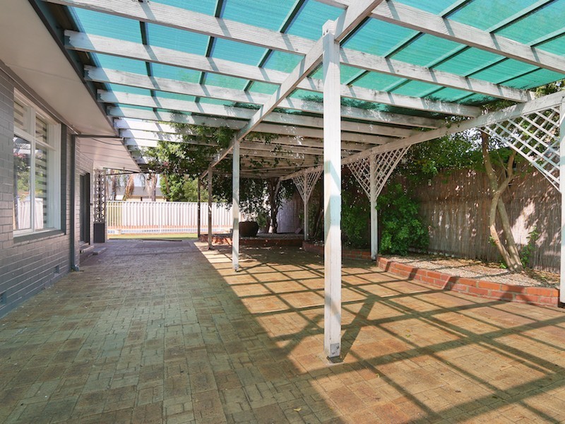 8 Swanley Street, Gosnells WA 6110