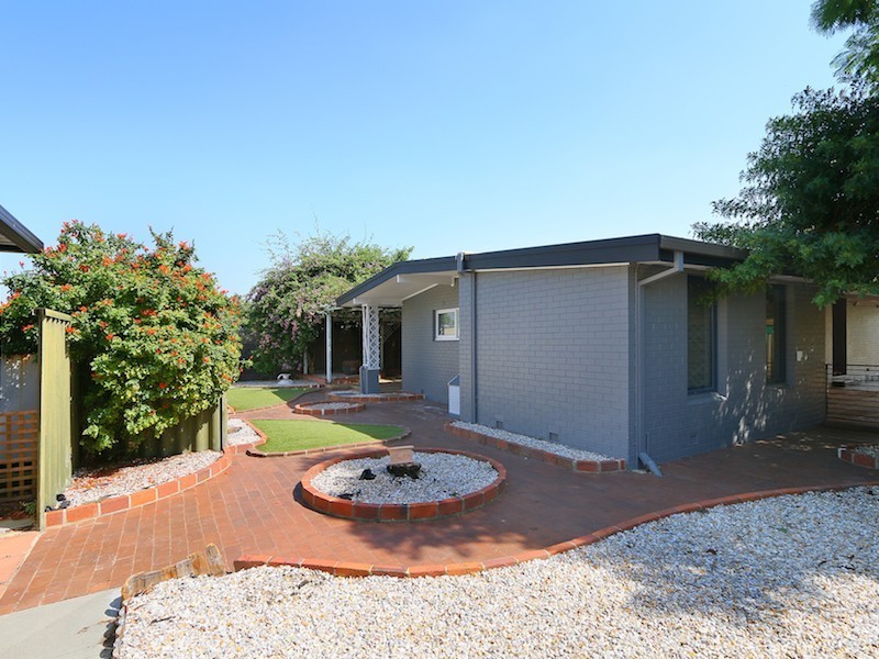 8 Swanley Street, Gosnells WA 6110