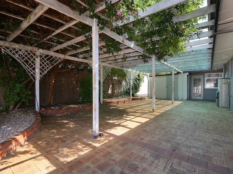 8 Swanley Street, Gosnells WA 6110