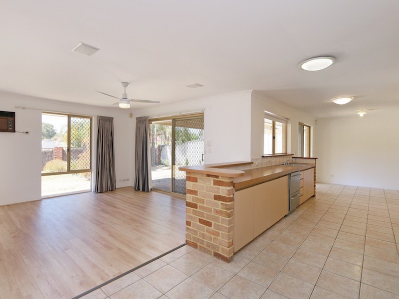 17 Benelli Place, Alexander Heights WA 6064