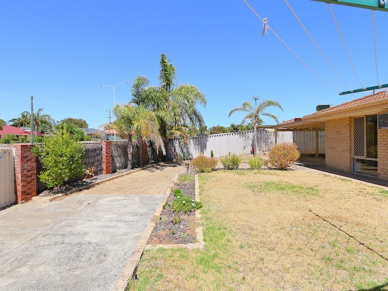 17 Benelli Place, Alexander Heights WA 6064