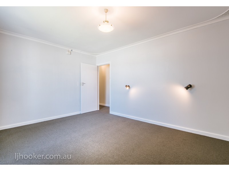 98 Station Street, East Cannington WA 6107