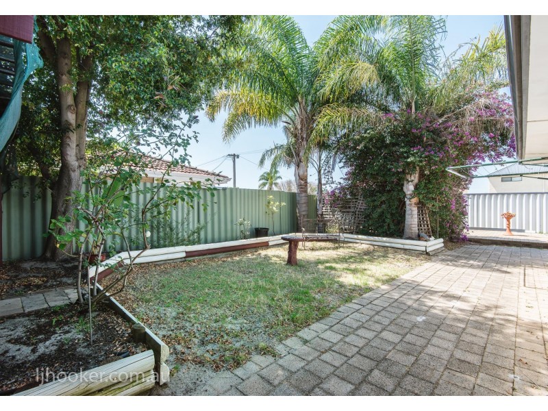 98 Station Street, East Cannington WA 6107