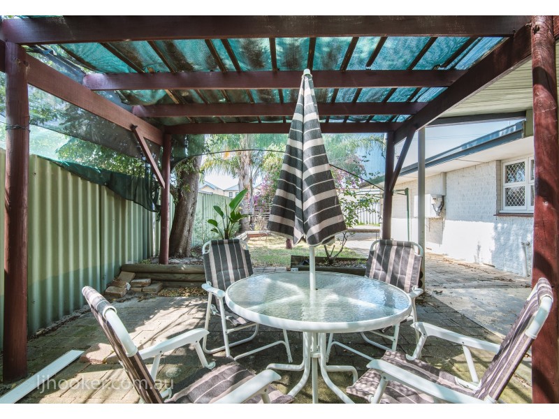 98 Station Street, East Cannington WA 6107