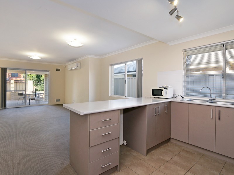 24 Firby Street, Cloverdale WA 6105
