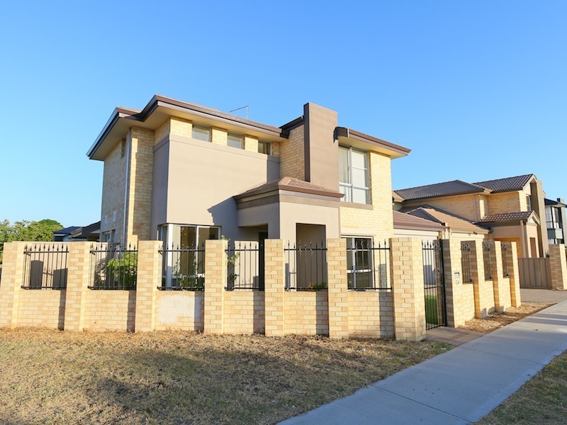 24 Firby Street, Cloverdale WA 6105