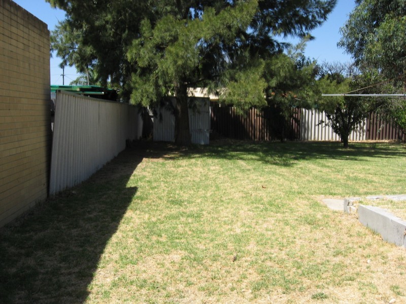 6 Romney Street, Beckenham WA 6107