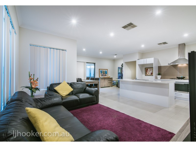 208B Hamilton Street, Queens Park WA 6107