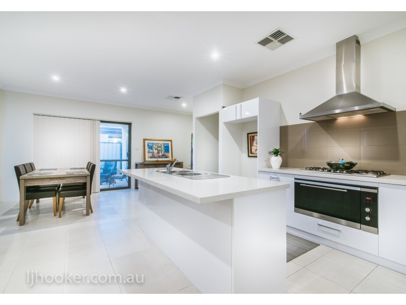 208B Hamilton Street, Queens Park WA 6107